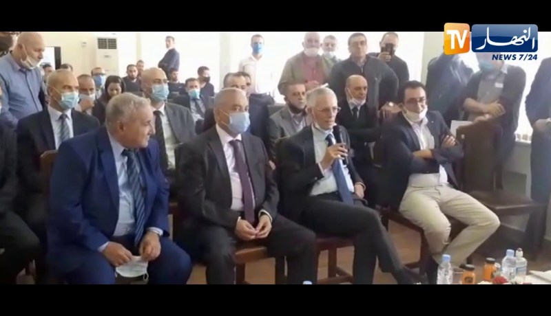 “وزير الصناعة بتيزي وزو : “الدولة سترافق جميع المؤسسات الاقتصادية التي تواجه المشاكل