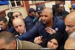 مواطنون يعترضون موكب الوزير اثناء زيارته مشروع 110 ترقوي مدعّم ببلدية تنس