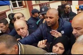 مواطنون يعترضون موكب الوزير اثناء زيارته مشروع 110 ترقوي مدعّم ببلدية تنس