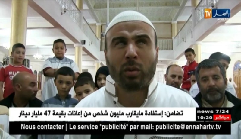 سكيكدة: نذير بلعابد.. كفيف يتطوع للإمامة في صلاة التراويح طيلة الشهر الفضيل