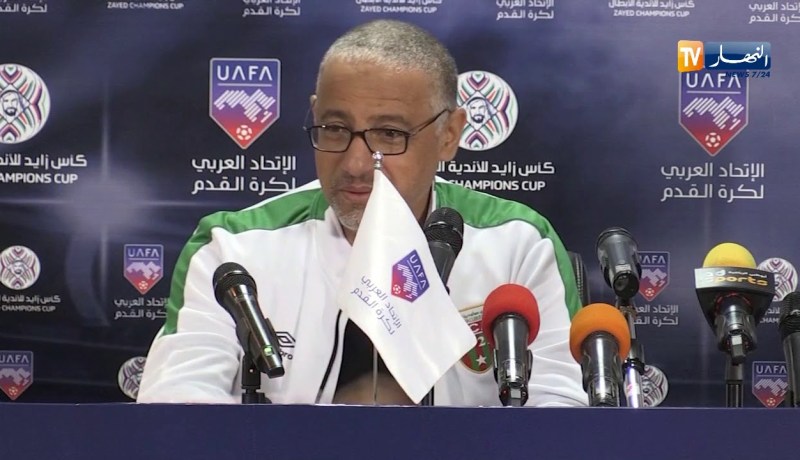 عادل عمروش: “أسمحولي على التأخير..حبسوني في الطريق ومزالني ماشي معروف”