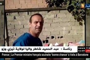 شاهد..ملفات لطالبة جامعيين في المزبلة