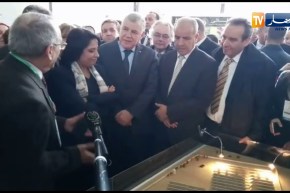 قصر المعارض :زرواطي تجوب أروقة معرض الطاقات المتجددة رفقة عدد من الوزراء