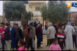مواطنوا بلدية “العقلة” بالوادي يحتجون ويطالبون بإنهاء الإنسداد بالمجلس البلدي !!