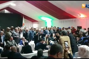 تخلطت في مراسم وضع حجر الأساس لمركز تكوين المولودية