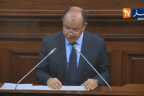 وزير العدل “بلقاسم زغماتي” يعرض قانوني الإنتخابات أمام مجلس الأمة