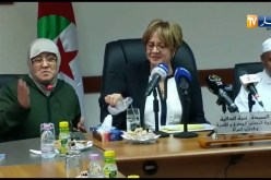 السيدة “رحمي فاطمة” البالغة من العمر 60 سنة تروي كيف ثابرت لتنال شهادة البكالوريا