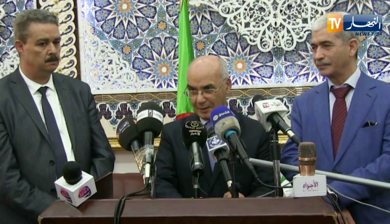 سكيكدة: يوسفي يكذب تصدير حديد مغشوش و يؤكد على بلوغ قيمة الصادرات ب300 دولار