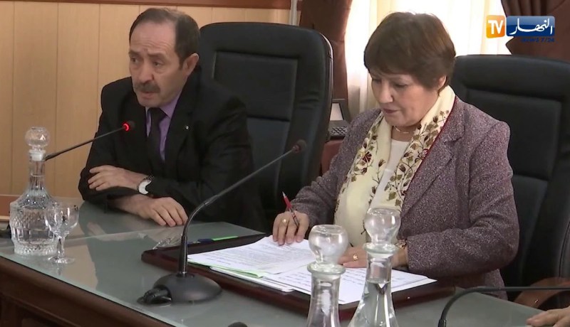 مدارس مشلولة بداية شهر أفريل.. وعود القبضة الحديدية بين بن غبريت والنقابات