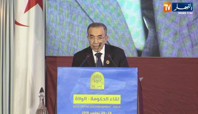 قصر المؤتمرات/ “العقبي حبة” يلقي رسالة رئيس الجمهورية خلال لقاء الحكومة بالولاة