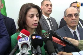 فرعون تدعو متعاملي الهاتف النقال إلى بذل مجهود إضافي لتغطية الطرق الوطنية بالأنترنت