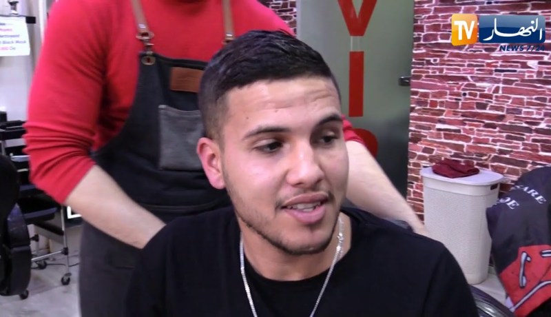 صالونات الحلاقة الرجالية.. بين التسريحات الكلاسيكية والمبتكرة