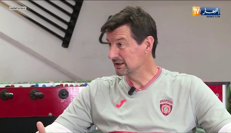 فروجي: “نوعية اللاعبين الموجودين في الجزائر أحسن من فرنسا”