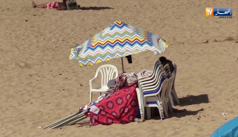 وهران: دفع مبالغ خيالية مقابل الجلوس على الشاطىء