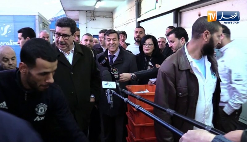 موزعو الحليب بمركب بئر خادم يطرحون إنشغالاتهم على وزير الفلاحة