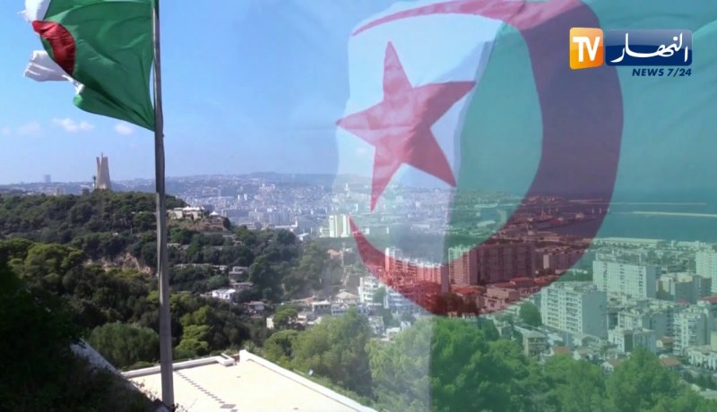 بعد منع التجمعات..الجزائريون يلهبون الفايسبوك بعيد الإستقلال