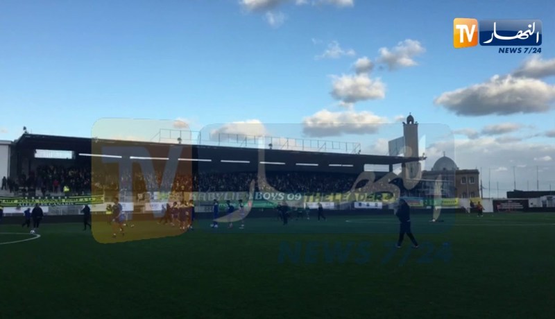 أنصار شبيبة القبائل يصنعون أجواء رائعة في ملعب بولوغين