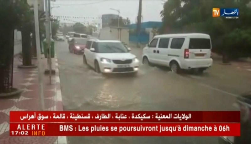 تيزي وزو: برك ومستنقعات وشلل في حركة المرور بسبب الأمطار المتساقطة