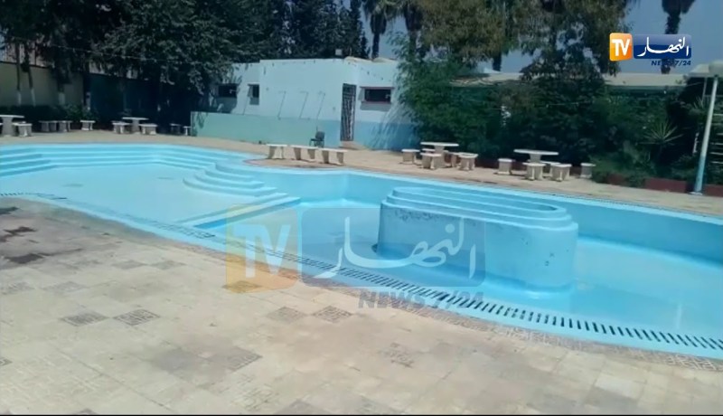 تفريغ المسابح تخوفا من “داء الكوليرا”