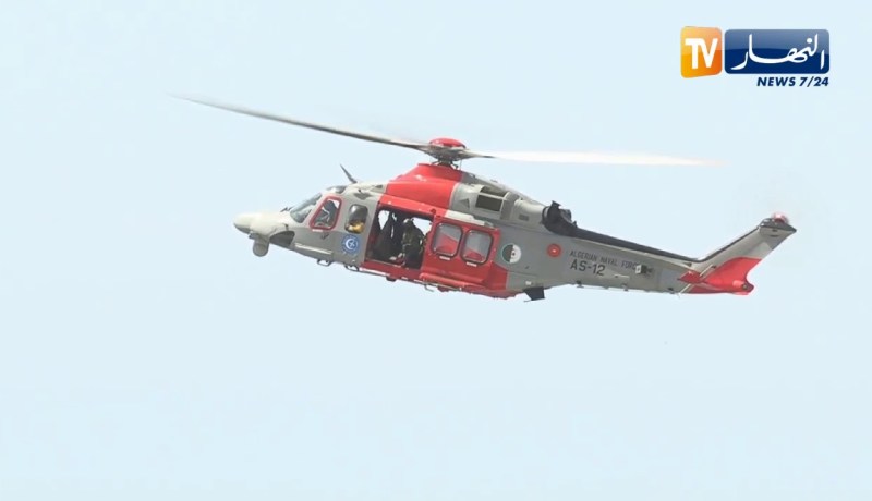 مروحية القوات البحرية تواصل البحث عن الغريق الثاني في شاطئ بوهارون بتيبازة