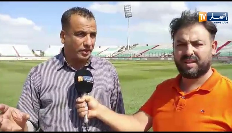 مدير مركب تشاكر يرد على بلماضي: “الأرضية صالحة لإجراء مقابلة في كرة القدم”