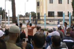 سكان قرية أولاد إبراهيم يحاصرون والي البويرة أمام مقر دائرة أمشدالة