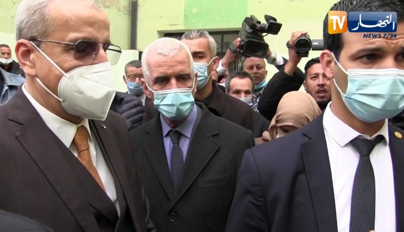 وزير التعليم العالي يستمع لإنشغالات الطلبة المقيمين بولاية المدية