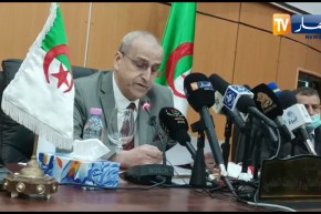 وزير التعليم العالي يدعو مديري الإقامات والخدمات الجامعية لتحسين ظروف الطلبة