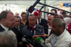 حطاب مستاء من مقاول: “ما نقعدوش 20 سنة باش نكملو الملعب”