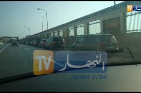 العاصمة: قرابة واحد كيلومتر من سيارات المغتربين يستعدون لمغادرة البلاد عبر الميناء!