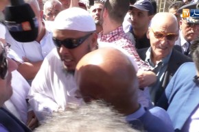 مواطن كفيف يطلب من زوخ بناء مدرسة قرآنية..شاهد