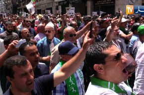 سياسة: مسيرات سلمية في العاصمة للمطالبة برحيل رموز النظام السابق