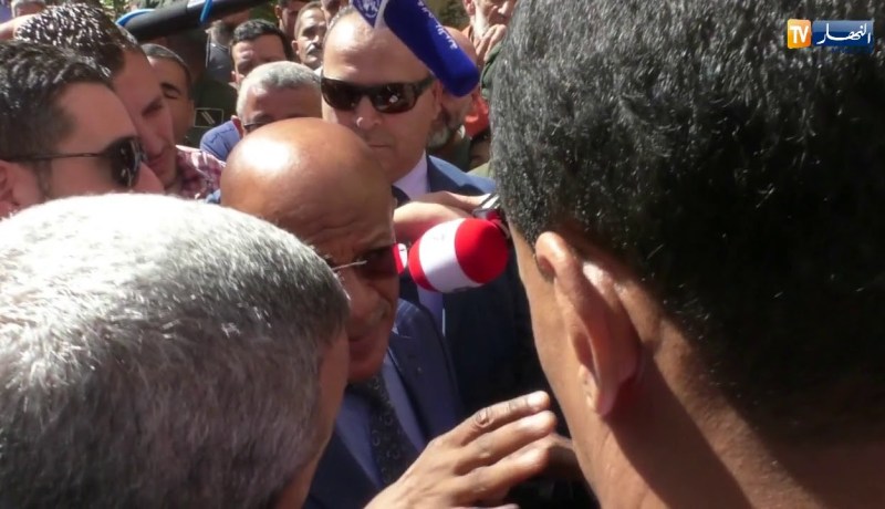 الوالي زوخ يعطي تعليمات بتوفير ما يحتاجه السكان