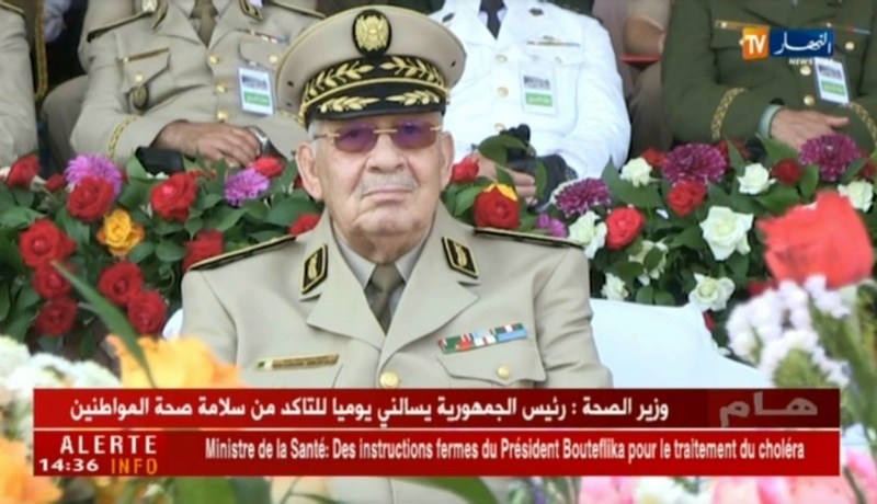 الفريق قايد صالح يشرف على تمرين الصواريخ سطح سطح بالواجهة البحرية الغربية