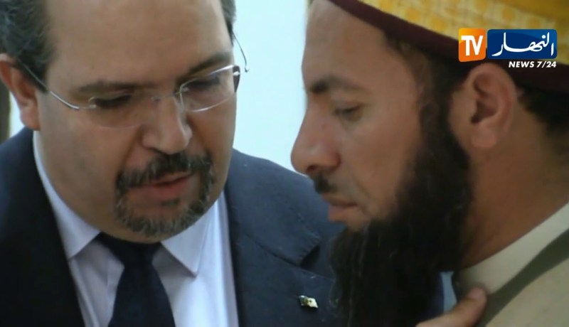 سياسة: نقابات التربية  والشؤون الدينية ترفض الحكومة الجديدة