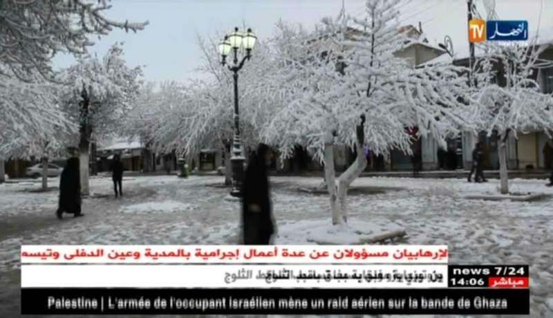 المدية : المناطق الشرقية من عاصمة الولاية تكتسي حلة بيضاء