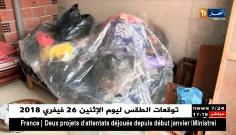 أم رفقة أطفالها يتخذون من الشارع مأوى لهم بقسنطينة