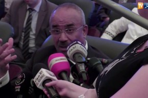 بدوي يوبخ مسؤول سعيدة: “راك تتبسم ..و أنا كي نتكلم نعطيلك تعليمات و لازم تنفذها “