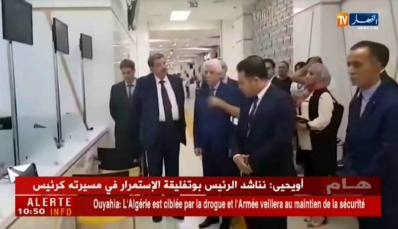 الطيب لوح في زيارة إلى مركز الخدمة السهلة التابع لرئاسة الجمهورية الأذربيجانية