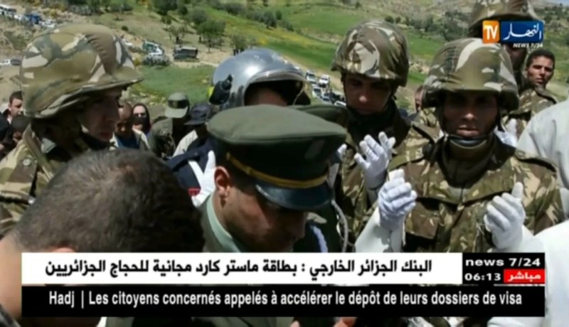 المدية: تشييع جثمان الشهيد “مسعود خلاف” بقرية أولاد محمد بلدية العزيزية