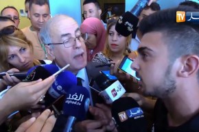 هكذا رد كريم يونس على سؤال شاب..”علاش مزالك هنا..الشعب كامل راهو رافضك”