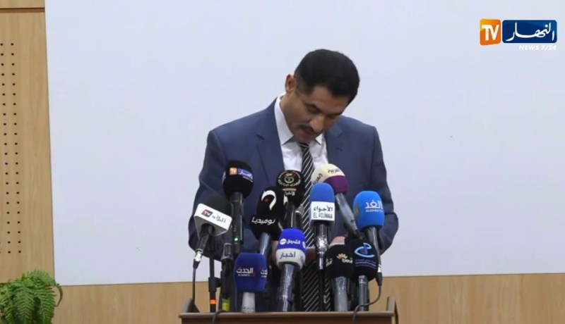 جامعة الجزائر 3 تنظم ندوة علمية حول “التعديل الدستوري والجمهورية الجديدة”