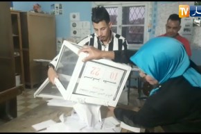 بداية فرز أصوات الناخبين في بشار