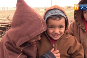 أم البواقي: إرتداء “القشابية “لمقاومة البرد بالمناطق الريفية