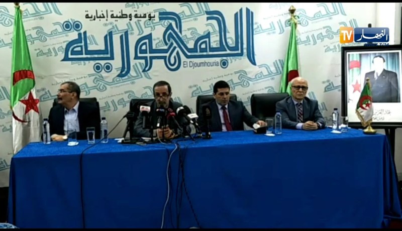 وزير الإتصال يدعو الصحفيين إلى نقل المعلومة من مصدرها