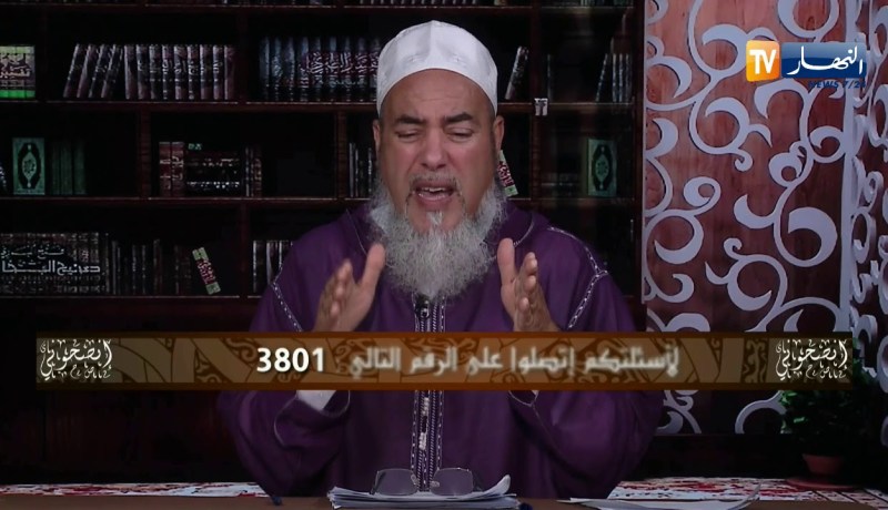 إنصحوني/ من حق الإمام أن يأخّر صلاة المغرب إذا لم يتأكّد الغروب..لكن الصلاة واجبة إن تأكّدت !!