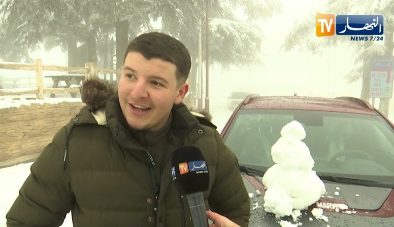 البليدة: في أول أيام الربيع .. شريعة تكتسي حلة بيضاء