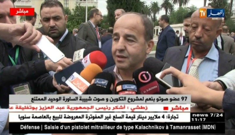 مدان: “الكرة الجزائرية ستعرف إنطلاقة جديدة بتجسيد مشروع مراكز التكوين”