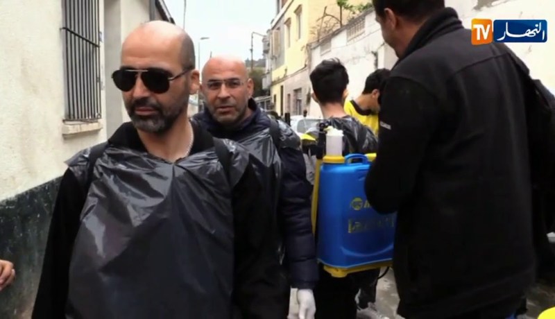 مبادرة الشيخ “شمس الدين” لتطهير الأحياء والمرافق ضد فيروس “كورونا”