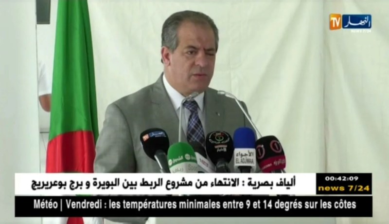 ولد علي ينفجر في وجه المسؤولين على مركز السويدانية بسبب النشيد الوطني